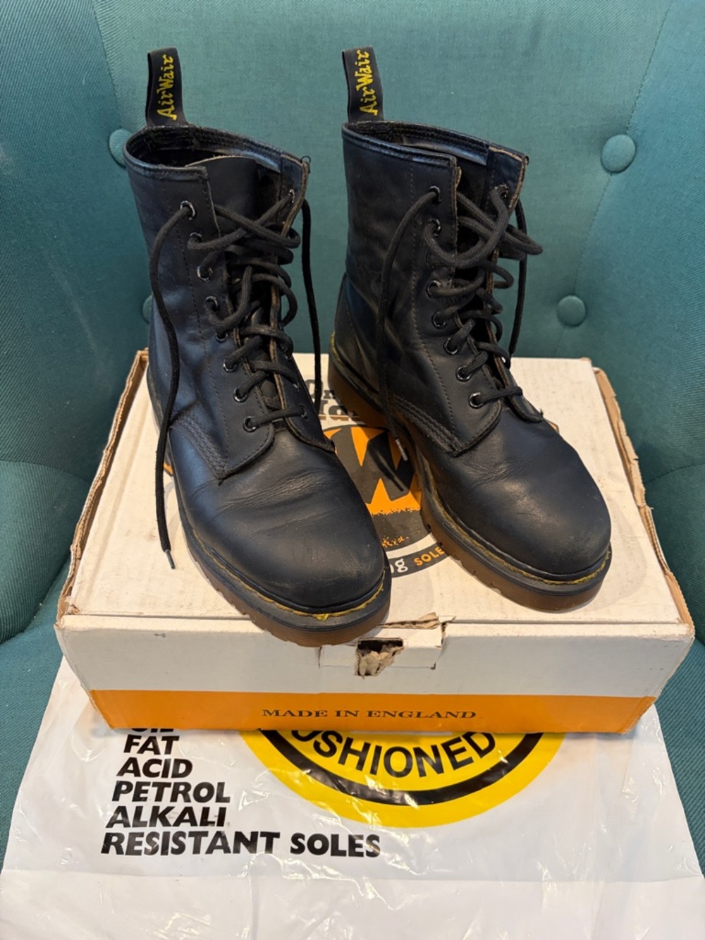 Vintage. Dr. Martens Black Leather Lace-Up Combat Boots